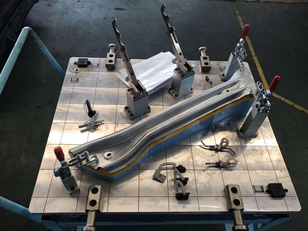三坐標(biāo)測量機(jī)如何對(duì)汽車沖壓件進(jìn)行矢量檢測